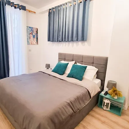 Comfy & Cute Space In Center Apartman Tirana
