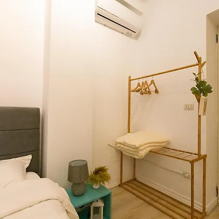Comfy & Cute Space In Center Apartman Tirana