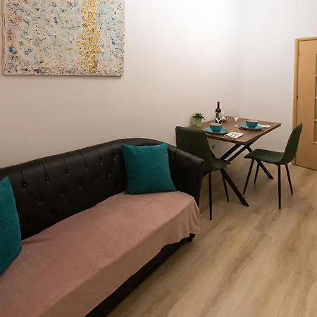 Apartman Comfy & Cute Space In Center Tirana